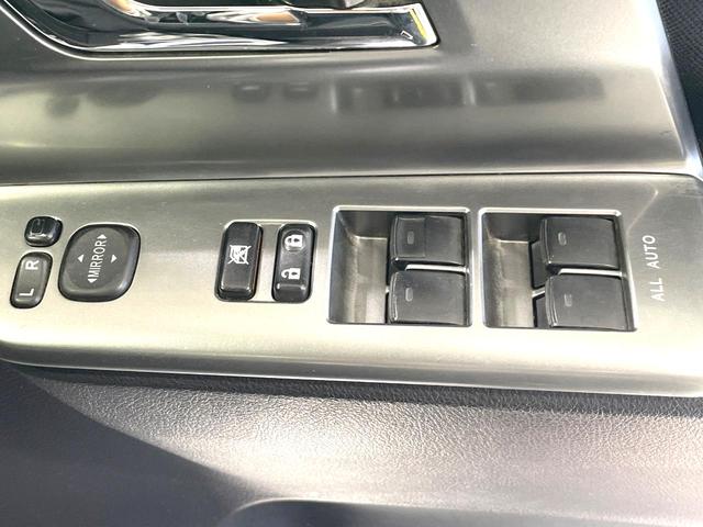 ヴォクシー ZS 煌II 両側電動ドア 純正SDナビ バックカメラ 禁煙車 スマートキー HIDヘッド ETC オートライト デュアルエアコン 純正16インチアルミ Bluetooth CD DVD再生 フルセグ パドルシフト(38枚目)
