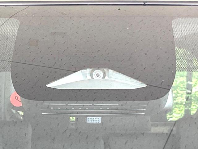 シエンタ ハイブリッドZ 両側電動スライドドア 純正10型ナビ 全周囲カメラ トヨタセーフティセンス 100V電源 レーダークルーズ コーナーセンサー スマートキー LEDヘッド ETC フルセグ オートハイビーム(3枚目)