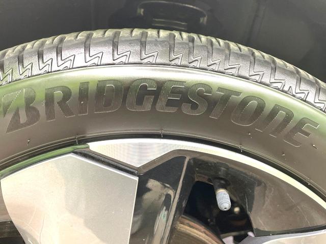 オーラ G メーカーナビ 全周囲カメラ BOSEサウンド 衝突被害軽減システム レーダークルーズ 禁煙車 ハーフレザーシート コーナーセンサー スマートキー LEDヘッド ビルトインETC オートハイビーム(28枚目)