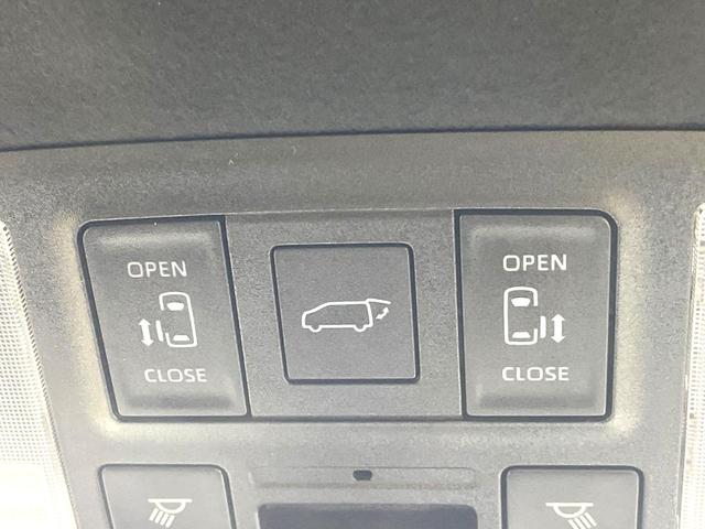 ヴォクシー Ｓ－Ｚ　両側電動スライドドア　１０型ディスプレイオーディオ　バックカメラ　セーフティーセンス　後席モニター　Ｂｌｕｅｔｏｏｔｈ　パワーバックドア　ＬＥＤヘッドライト　純正１７インチアルミ（7枚目）