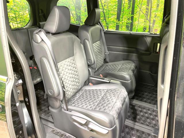 ヴォクシー Ｓ－Ｚ　両側電動スライドドア　１０型ディスプレイオーディオ　バックカメラ　セーフティーセンス　後席モニター　Ｂｌｕｅｔｏｏｔｈ　パワーバックドア　ＬＥＤヘッドライト　純正１７インチアルミ（9枚目）