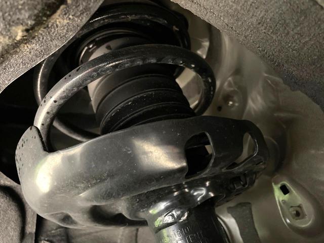 ヴォクシー Ｓ－Ｚ　両側電動スライドドア　１０型ディスプレイオーディオ　バックカメラ　セーフティーセンス　後席モニター　Ｂｌｕｅｔｏｏｔｈ　パワーバックドア　ＬＥＤヘッドライト　純正１７インチアルミ（20枚目）