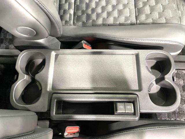 ヴォクシー Ｓ－Ｚ　両側電動スライドドア　１０型ディスプレイオーディオ　バックカメラ　セーフティーセンス　後席モニター　Ｂｌｕｅｔｏｏｔｈ　パワーバックドア　ＬＥＤヘッドライト　純正１７インチアルミ（51枚目）