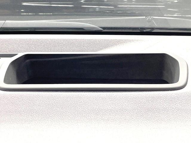 ヴォクシー Ｓ－Ｚ　両側電動スライドドア　１０型ディスプレイオーディオ　バックカメラ　セーフティーセンス　後席モニター　Ｂｌｕｅｔｏｏｔｈ　パワーバックドア　ＬＥＤヘッドライト　純正１７インチアルミ（67枚目）