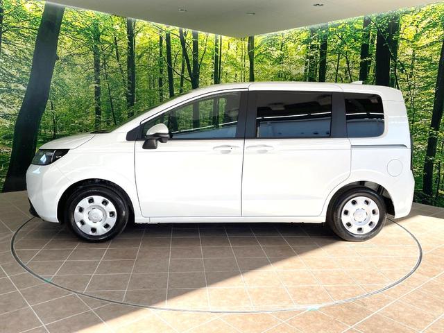 フリード エアー 登録済未使用車 両側電動ドア 純正9型ナビ バックカメラ 衝突被害軽減システム レーダークルーズ コーナーセンサー スマートキー LEDヘッド オートハイビーム 車線逸脱警報 オートライト(30枚目)