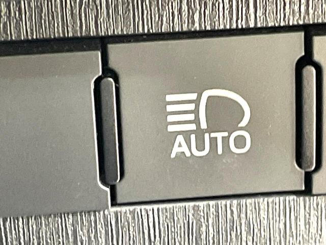 プリウスアルファ Sツーリングセレクション モデリスタ 8型SDナビ バックカメラ 衝突被害軽減システム 禁煙車 スマートキー LEDヘッド ビルトインETC クルコン オートハイビーム 車線逸脱警報 オートライト オートエアコン(38枚目)