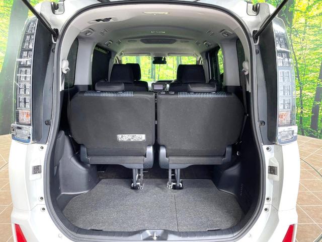 普段のお買い物や通勤、送迎等に十分な荷室スペースを確保しております。セカンドシートを倒すと、大きな荷物の積載も可能です♪