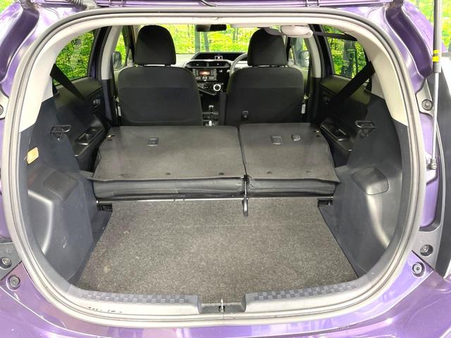 後席を格納すると、これだけの広さが！シーンに合わせたシートアレンジで、大きな荷物も積むことが出来ます♪