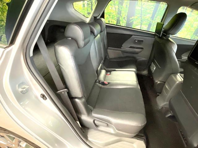 後部座席も気になるようなキズ・汚れやへたり等、大きなダメージはなく、良好な状態です。
