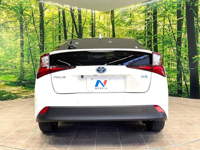 安心の最長１０年・走行無制限保証（有償）をご用意。保証内容も充実はもちろん、無料点検＆オイル交換や、年中無休の全国・２４時間ロードサービスも付帯されておりますのでご安心下さい。