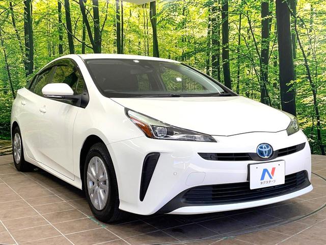 高透明度のガラス皮膜で撥水はもちろん、上質なツヤ・光沢を実現。紫外線や酸性雨から大切な愛車を保護し、色あせ・劣化を防止。「弾スプラッシュコート」、「弾プリミッサコート」からお選びいただけます。