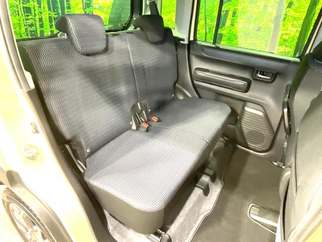 後部座席も気になるようなキズ・汚れやへたり等、大きなダメージはなく、良好な状態です。