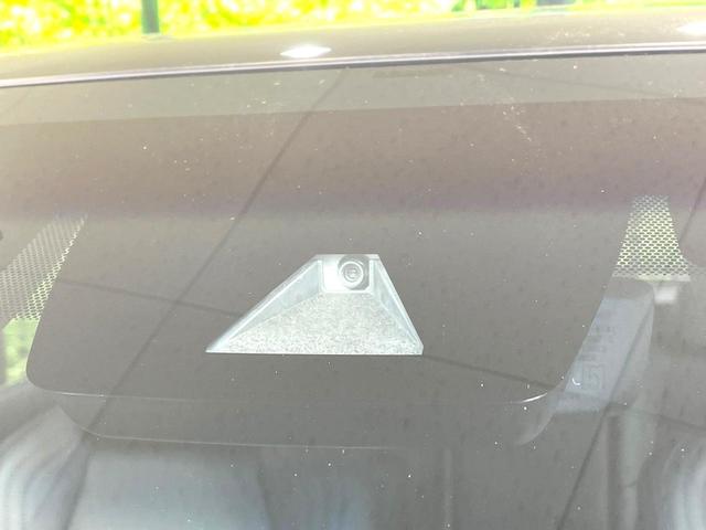ハリアー Z レザーパッケージ ガラスルーフ バックカメラ JBLサウンド 衝突被害軽減システム レーダークルーズ 禁煙車 電動リアゲート レザーシート 前席シートエアコン パワーシート ドラレコ コーナーセンサー スマートキー(4枚目)