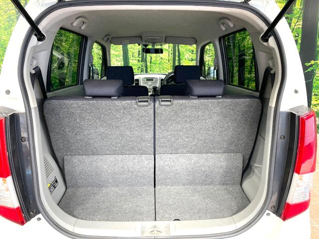 普段のお買い物や通勤、送迎等に十分な荷室スペースを確保しております。セカンドシートを倒すと、大きな荷物の積載も可能です♪