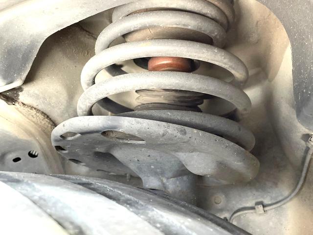 アルファード ２４０Ｓ　両側電動ドア　バックカメラ　禁煙車　コーナーセンサー　スマートキー　ＨＩＤヘッド　ＥＴＣ　オートライト　オートエアコン　リアエアコン　ＣＤ　ＤＶＤ再生　地デジ　フォグライト（21枚目）