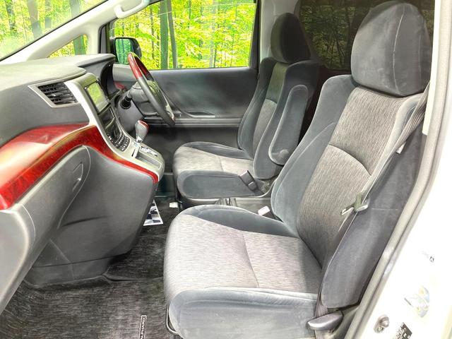 アルファード ２４０Ｓ　両側電動ドア　バックカメラ　禁煙車　コーナーセンサー　スマートキー　ＨＩＤヘッド　ＥＴＣ　オートライト　オートエアコン　リアエアコン　ＣＤ　ＤＶＤ再生　地デジ　フォグライト（31枚目）