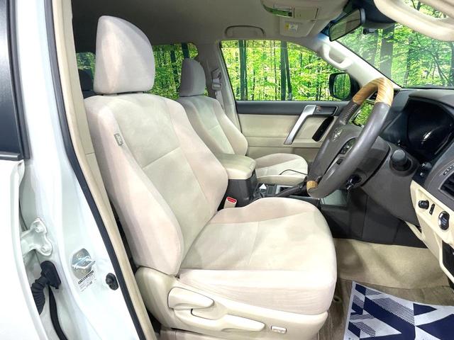 運転席シート廻りは使用感も少なく、良好な状態となっています。丁寧に使われていたことがよくわかりますね。