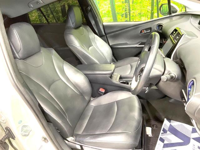 プリウス Ｓツーリングセレクション　フルエアロ　純正ＳＤナビ　バックカメラ　衝突被害軽減システム　レーダークルーズ　禁煙車　レザー調シート　コーナーセンサー　ＬＥＤヘッド　ビルトインＥＴＣ　オートハイビーム　車線逸脱警報　オートライト（8枚目）