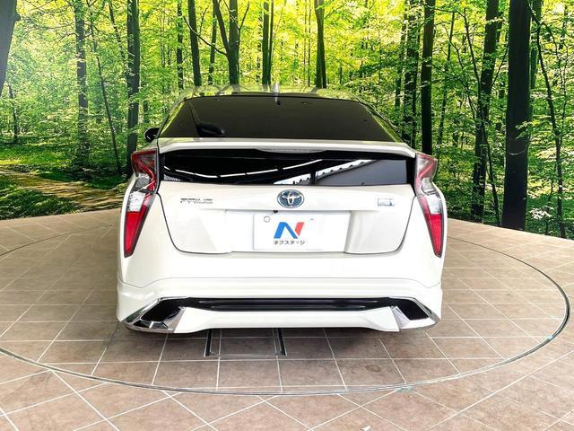 プリウス Ｓツーリングセレクション　フルエアロ　純正ＳＤナビ　バックカメラ　衝突被害軽減システム　レーダークルーズ　禁煙車　レザー調シート　コーナーセンサー　ＬＥＤヘッド　ビルトインＥＴＣ　オートハイビーム　車線逸脱警報　オートライト（15枚目）