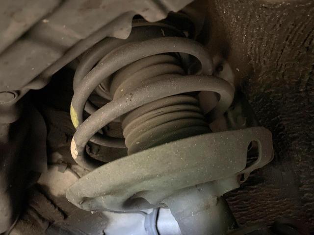 プリウス Ｓツーリングセレクション　フルエアロ　純正ＳＤナビ　バックカメラ　衝突被害軽減システム　レーダークルーズ　禁煙車　レザー調シート　コーナーセンサー　ＬＥＤヘッド　ビルトインＥＴＣ　オートハイビーム　車線逸脱警報　オートライト（20枚目）