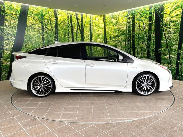 プリウス Ｓツーリングセレクション　フルエアロ　純正ＳＤナビ　バックカメラ　衝突被害軽減システム　レーダークルーズ　禁煙車　レザー調シート　コーナーセンサー　ＬＥＤヘッド　ビルトインＥＴＣ　オートハイビーム　車線逸脱警報　オートライト（31枚目）