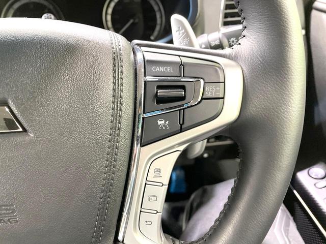 【レーダークルーズコントロール】高速道路での長距離走行が楽に！！自動で速度を保つクルーズコントロールが、衝突軽減システムと連携し、前方の車両を感知して車間を保つように速度調節してくれます！！