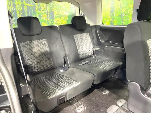 ３列目シートはもちろん状態良好☆大人でもゆったりと座って頂けますので、大人数でのお出かけもラクラクです♪ご家族で、気の知れた仲間で、ドライブに行くのが楽しみですね♪