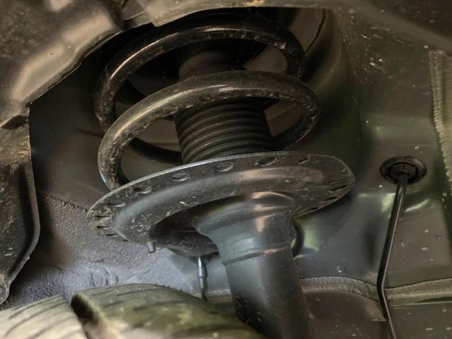 お車を安心してお乗りいただく為には、足回りの定期点検が欠かせません。サービスサポート（有償保証）では無料点検もご提供しており、安心のカーライフをお過ごしいただけるサポート体制が整っています。