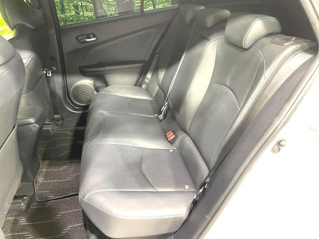 プリウス Sツーリングセレクション 純正SDナビ バックカメラ トヨタセーフティセンス レーダークルーズ 禁煙車 レザーシート コーナーセンサー スマートキー LEDヘッド ビルトインETC オートハイビーム 車線逸脱警報 オートライト(48枚目)