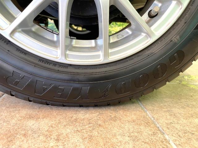 ヴィッツ Ｆ　セーフティーエディションＩＩＩ　純正ナビ　バックカメラ　トヨタセーフティセンス　禁煙車　スマートキー　ＬＥＤヘッド　ビルトインＥＴＣ　オートハイビーム　車線逸脱警報　オートライト　Ｂｌｕｅｔｏｏｔｈ　ＣＤ　地デジ（26枚目）