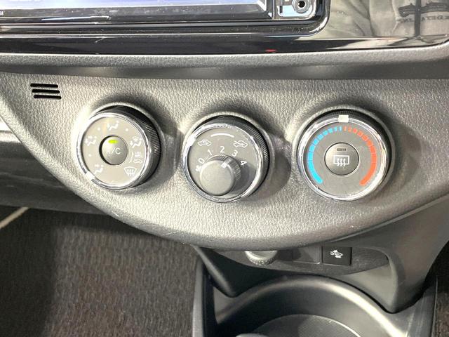 ヴィッツ Ｆ　セーフティーエディションＩＩＩ　純正ナビ　バックカメラ　トヨタセーフティセンス　禁煙車　スマートキー　ＬＥＤヘッド　ビルトインＥＴＣ　オートハイビーム　車線逸脱警報　オートライト　Ｂｌｕｅｔｏｏｔｈ　ＣＤ　地デジ（37枚目）