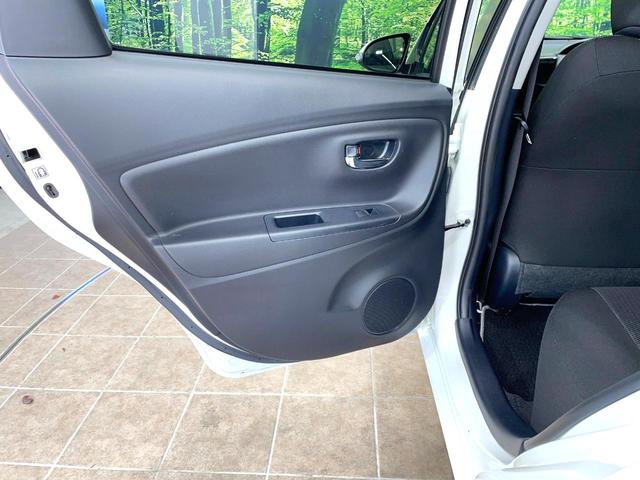 ヴィッツ Ｆ　セーフティーエディションＩＩＩ　純正ナビ　バックカメラ　トヨタセーフティセンス　禁煙車　スマートキー　ＬＥＤヘッド　ビルトインＥＴＣ　オートハイビーム　車線逸脱警報　オートライト　Ｂｌｕｅｔｏｏｔｈ　ＣＤ　地デジ（47枚目）