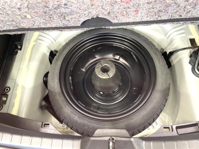 ヴィッツ Ｆ　セーフティーエディションＩＩＩ　純正ナビ　バックカメラ　トヨタセーフティセンス　禁煙車　スマートキー　ＬＥＤヘッド　ビルトインＥＴＣ　オートハイビーム　車線逸脱警報　オートライト　Ｂｌｕｅｔｏｏｔｈ　ＣＤ　地デジ（53枚目）