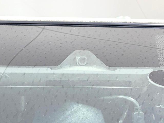 ハイエースバン スーパーＧＬ　ダークプライムＩＩ　セーフティセンス　ＳＤナビ　バックカメラ　禁煙車　ハーフレザーシート　スマートキー　ＬＥＤヘッド　ビルトインＥＴＣ　オートハイビーム　車線逸脱警報　オートライト　オートエアコン　Ｂｌｕｅｔｏｏｔｈ（3枚目）