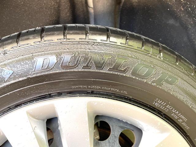 フィット ｅ：ＨＥＶホーム　ＳＤナビ　バックカメラ　衝突被害軽減システム　禁煙車　ハーフレザーシート　コーナーセンサー　スマートキー　ＬＥＤヘッド　ＥＴＣ　オートハイビーム　車線逸脱警報　オートライト　オートエアコン（26枚目）