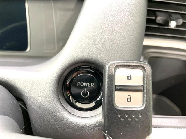 フィット ｅ：ＨＥＶホーム　ＳＤナビ　バックカメラ　衝突被害軽減システム　禁煙車　ハーフレザーシート　コーナーセンサー　スマートキー　ＬＥＤヘッド　ＥＴＣ　オートハイビーム　車線逸脱警報　オートライト　オートエアコン（35枚目）