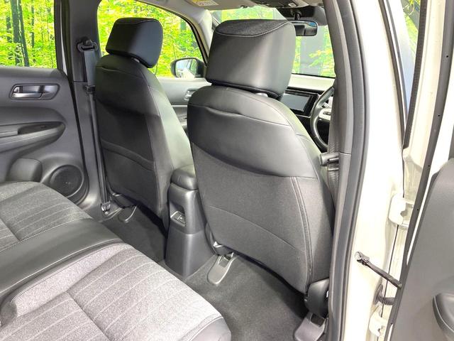 フィット ｅ：ＨＥＶホーム　ＳＤナビ　バックカメラ　衝突被害軽減システム　禁煙車　ハーフレザーシート　コーナーセンサー　スマートキー　ＬＥＤヘッド　ＥＴＣ　オートハイビーム　車線逸脱警報　オートライト　オートエアコン（47枚目）