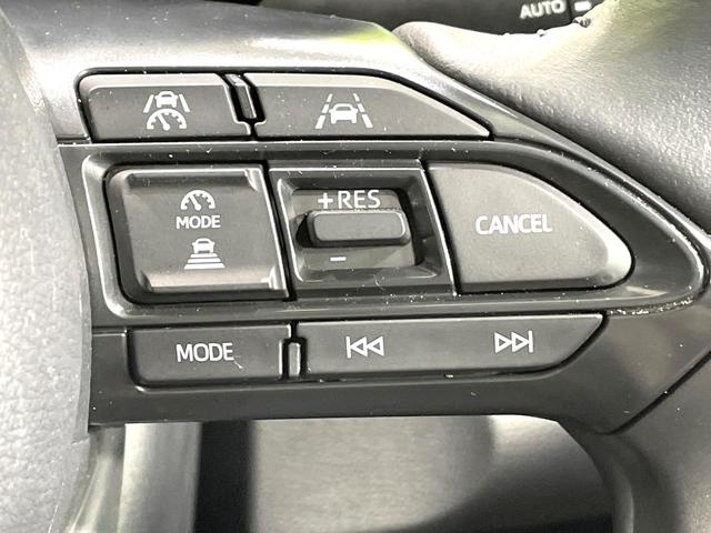 ヤリスクロス ハイブリッドＺ　トヨタセーフティセンス　レーダークルーズ　バックカメラ　ハーフレザーシート　パワーシート　コーナーセンサー　スマートキー　ＬＥＤヘッド　ＥＴＣ２．０　純正１８インチＡＷ　オートハイビーム　禁煙車（6枚目）