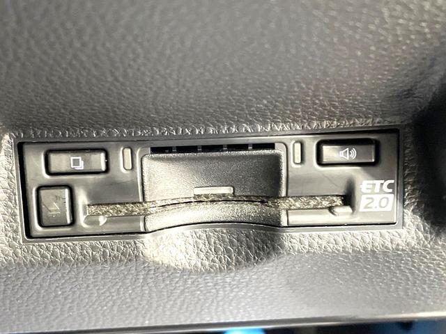 ヤリスクロス ハイブリッドＺ　トヨタセーフティセンス　レーダークルーズ　バックカメラ　ハーフレザーシート　パワーシート　コーナーセンサー　スマートキー　ＬＥＤヘッド　ＥＴＣ２．０　純正１８インチＡＷ　オートハイビーム　禁煙車（7枚目）