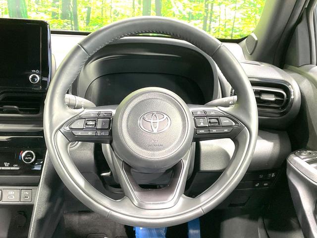 ヤリスクロス ハイブリッドＺ　トヨタセーフティセンス　レーダークルーズ　バックカメラ　ハーフレザーシート　パワーシート　コーナーセンサー　スマートキー　ＬＥＤヘッド　ＥＴＣ２．０　純正１８インチＡＷ　オートハイビーム　禁煙車（11枚目）