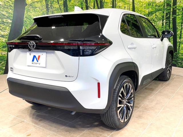 ヤリスクロス ハイブリッドＺ　トヨタセーフティセンス　レーダークルーズ　バックカメラ　ハーフレザーシート　パワーシート　コーナーセンサー　スマートキー　ＬＥＤヘッド　ＥＴＣ２．０　純正１８インチＡＷ　オートハイビーム　禁煙車（17枚目）