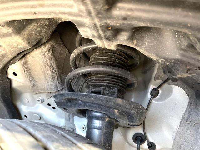 ヤリスクロス ハイブリッドＺ　トヨタセーフティセンス　レーダークルーズ　バックカメラ　ハーフレザーシート　パワーシート　コーナーセンサー　スマートキー　ＬＥＤヘッド　ＥＴＣ２．０　純正１８インチＡＷ　オートハイビーム　禁煙車（20枚目）