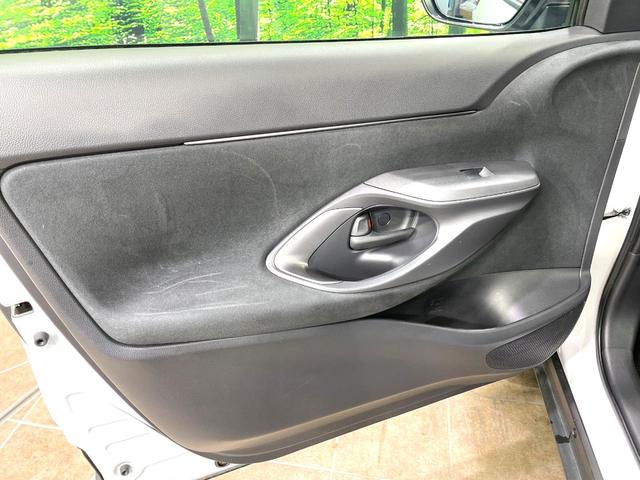 ヤリスクロス ハイブリッドＺ　トヨタセーフティセンス　レーダークルーズ　バックカメラ　ハーフレザーシート　パワーシート　コーナーセンサー　スマートキー　ＬＥＤヘッド　ＥＴＣ２．０　純正１８インチＡＷ　オートハイビーム　禁煙車（55枚目）