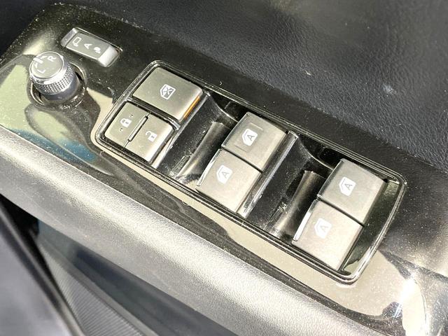 ヴェルファイア ２．５Ｚ　両側電動ドア　純正ＳＤナビ　バックカメラ　禁煙車　コーナーセンサー　スマートキー　ＬＥＤヘッド　ビルトインＥＴＣ　純正１８インチアルミ　オートライト　デュアルエアコン　Ｂｌｕｅｔｏｏｔｈ　ＣＤ（53枚目）