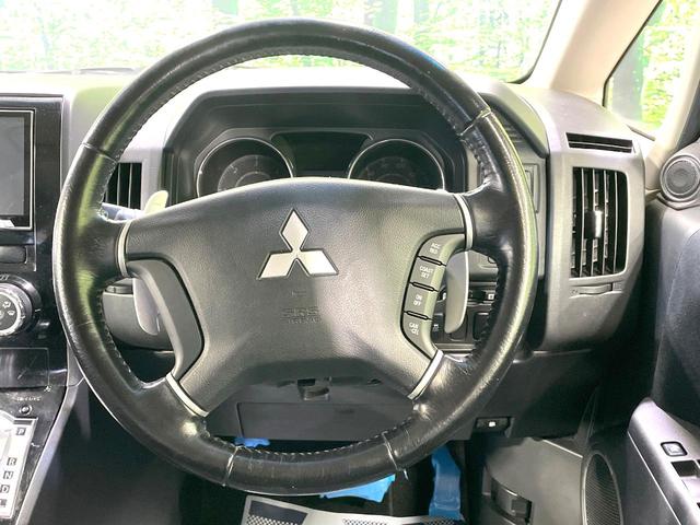 デリカD:5 D パワーパッケージ 4WD ディーゼル(軽油) 両側電動ドア 8インチSDナビ 後席モニター バックカメラ 禁煙車 スマートキー HIDヘッド クルコン 純正18インチアルミ オートエアコン Bluetooth(12枚目)