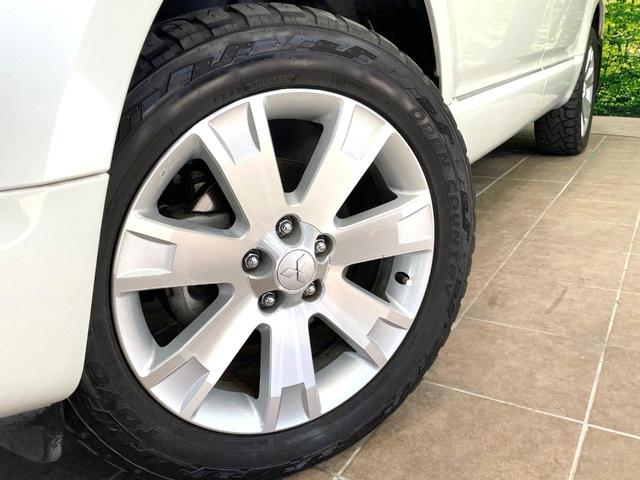 デリカD:5 D パワーパッケージ 4WD ディーゼル(軽油) 両側電動ドア 8インチSDナビ 後席モニター バックカメラ 禁煙車 スマートキー HIDヘッド クルコン 純正18インチアルミ オートエアコン Bluetooth(14枚目)