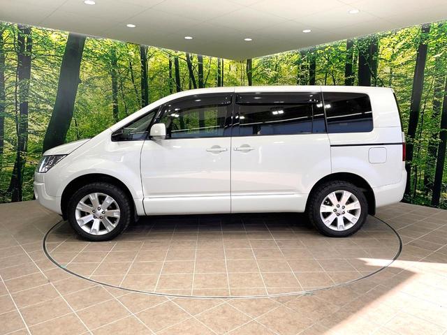 デリカD:5 D パワーパッケージ 4WD ディーゼル(軽油) 両側電動ドア 8インチSDナビ 後席モニター バックカメラ 禁煙車 スマートキー HIDヘッド クルコン 純正18インチアルミ オートエアコン Bluetooth(30枚目)