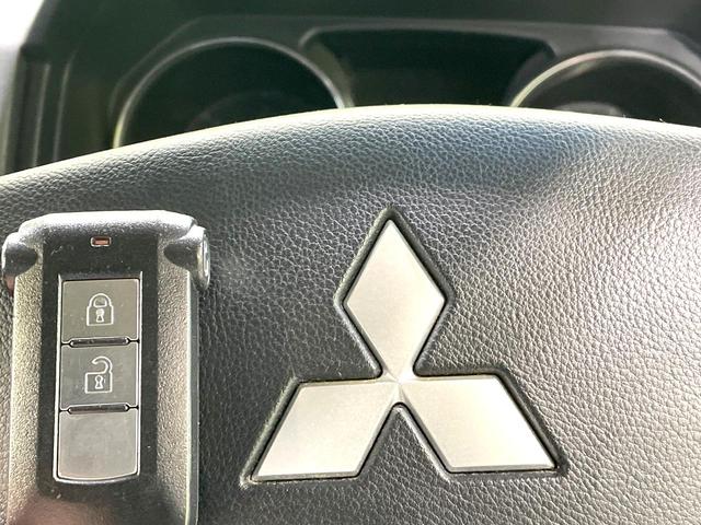 デリカD:5 D パワーパッケージ 4WD ディーゼル(軽油) 両側電動ドア 8インチSDナビ 後席モニター バックカメラ 禁煙車 スマートキー HIDヘッド クルコン 純正18インチアルミ オートエアコン Bluetooth(43枚目)