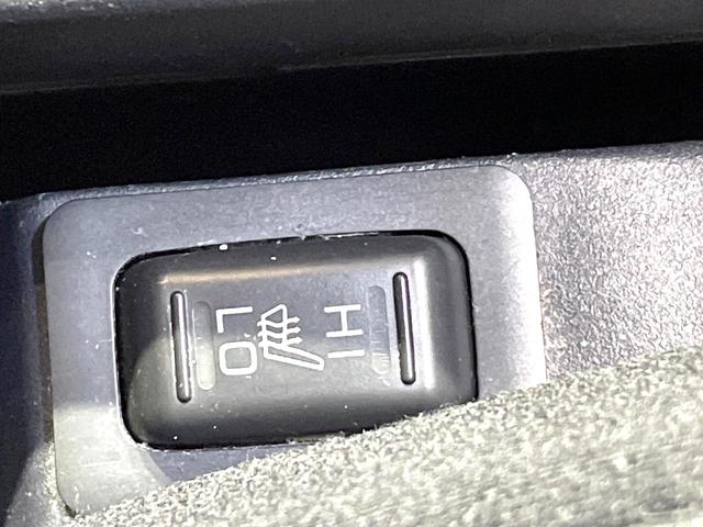 デリカD:5 D パワーパッケージ 4WD ディーゼル(軽油) 両側電動ドア 8インチSDナビ 後席モニター バックカメラ 禁煙車 スマートキー HIDヘッド クルコン 純正18インチアルミ オートエアコン Bluetooth(45枚目)