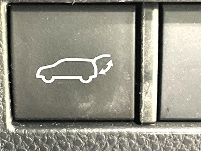 ハリアーハイブリッド Ｇ　純正ディスプレイオーディオ　バックカメラ　トヨタセーフティセンス　レーダークルーズ　禁煙車　電動リアゲート　ハーフレザーシート　パワーシート　コーナーセンサー　ＬＥＤヘッド　純正１８インチアルミ（7枚目）